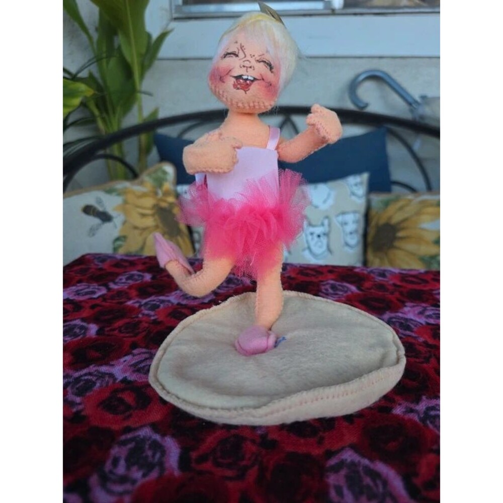 Vintage 1993 Annalee Mobilitee Ballerina Doll 8 Inch As Is